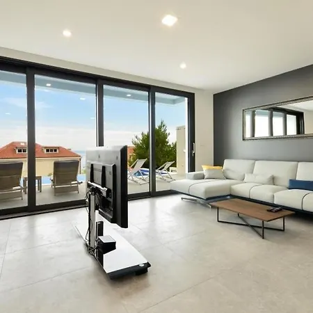 Grace A Luxury In Makarska, Heated Pool * マカルスカ